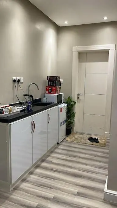 شقة أنيقة بصالة وغرفة نوم بحي الياسمين Riyadh